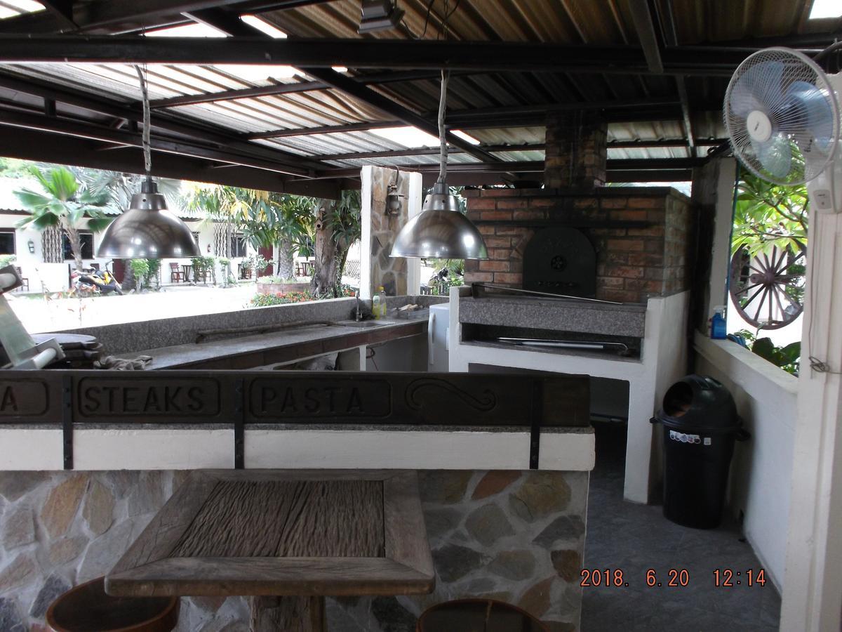 Ryans Resort Prasat Экстерьер фото